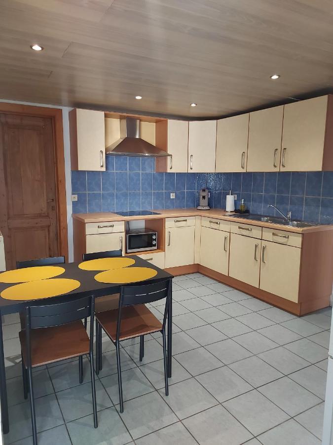 Appartement Rdc Plein Centre Avec Terrasse Visé المظهر الخارجي الصورة